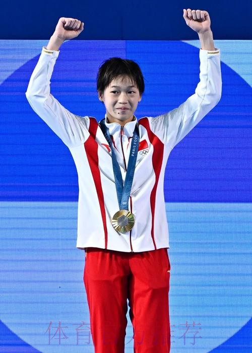 沙足国家队进校园 言传身教别开生面 沙足国家队进校园 言传身教别开生面